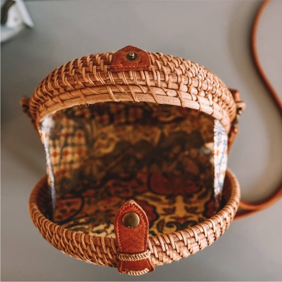 Mini hand made basket bag - Picture 2 of 6